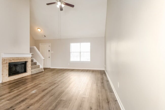 Photo - 8432 Creek Front Dr