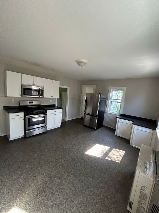 79 Chase St Unit 79 Chase St - APT B