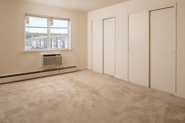 Photo - Regency Village