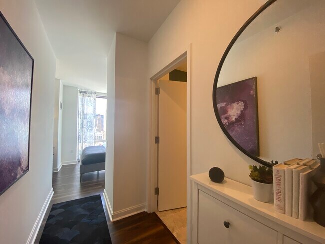 Photo - 77 W Wacker Dr Unit 5