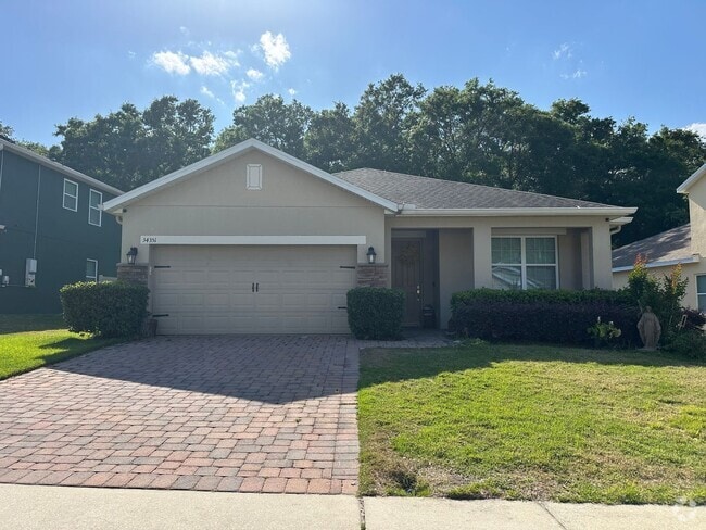 Building Photo - Fenced 4/2 in GATED COMMUNITY OF SORRENTO ... Rental