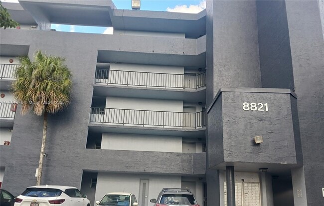Building Photo - 8821 W Flagler St Unit 306 Rental