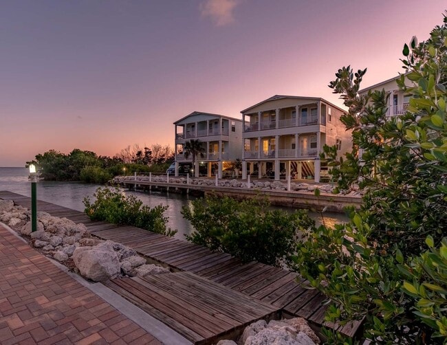 Building Photo - Tarpon Harbour Rental