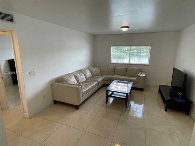 3690 N 56th Ave Unit 904