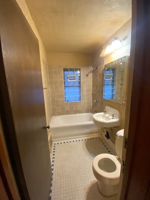 Photo - 2947 N 54th St