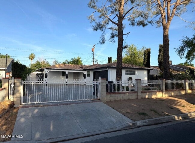 Photo - 38638 31st St E