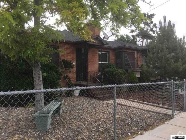 Building Photo - COMING SOON! NEWLY REMODELED UNIT! Rental
