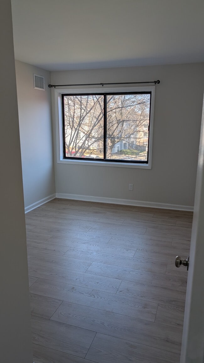 Photo - 6431 Richmond Hwy Unit 201