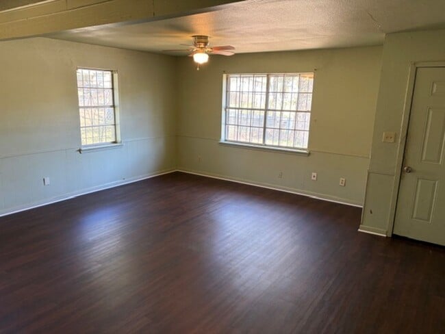 Photo - Large 4 bed home with 2 Car Garage