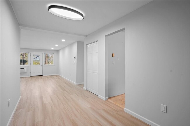 Woodland Hills Building C - Woodland Hills Building C Apartment Unit 312