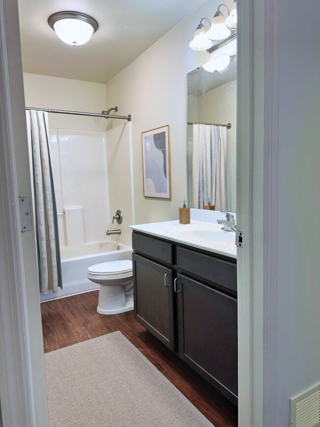 Bentwood Townhomes