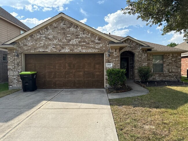 Building Photo - 2811 Lockeridge Cove Dr Rental