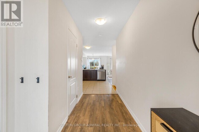 Photo - 164 Esther Cres