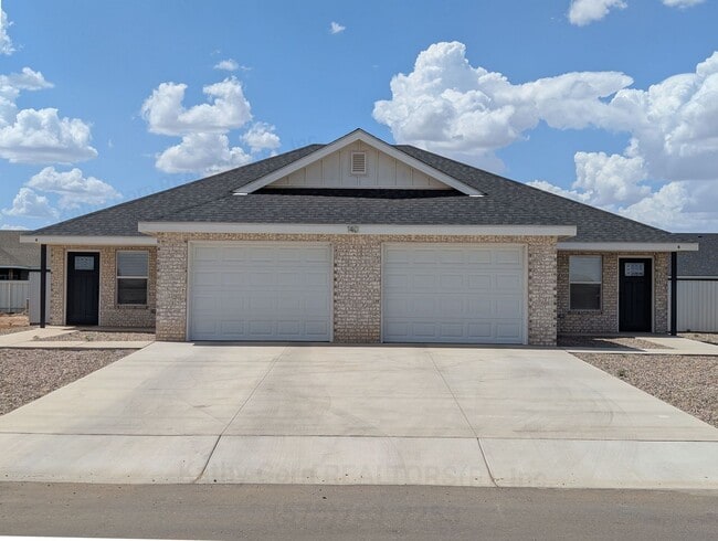 Building Photo - 140 Chisum Dr Unit Apt. B