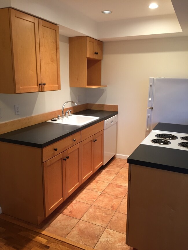 Photo - Magnolia Raye