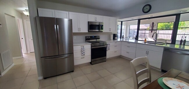 Photo - 2297 SE Trillo St