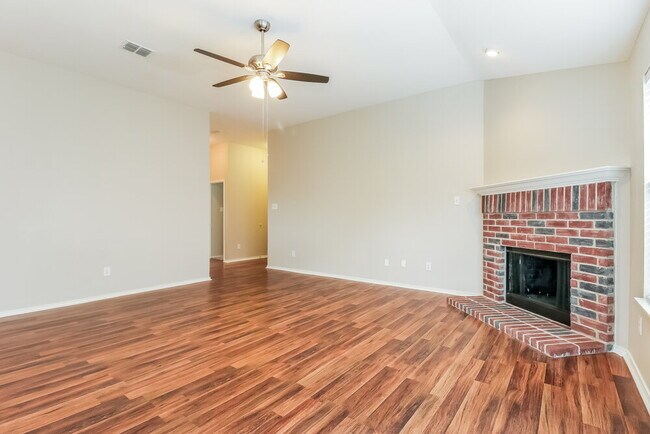 8020 Summer Stream Dr