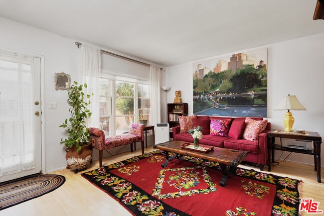 Photo - 1621 Centinela Ave Unidad B