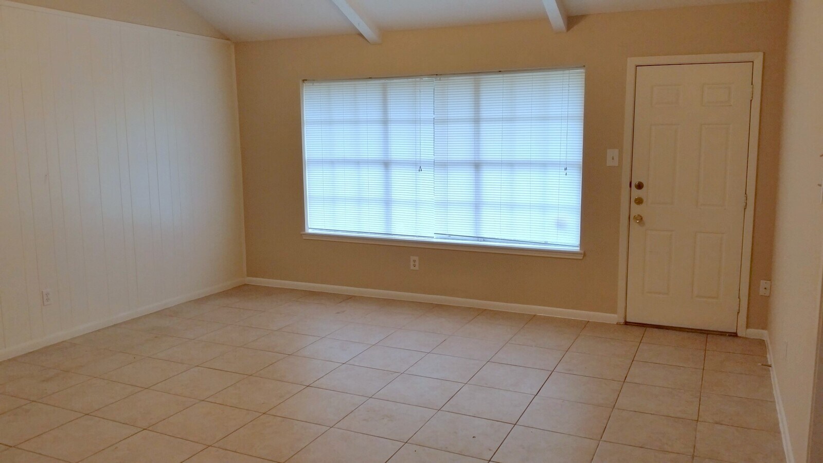 Photo - 430 Mistywood Dr