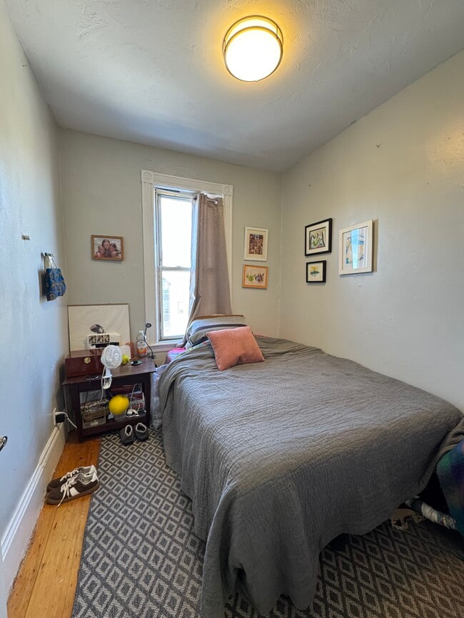 Building Photo - 108 Hyde Park Ave Unit 1083