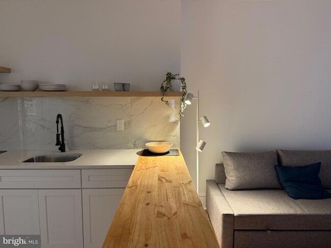 Photo - 114 S 58th St