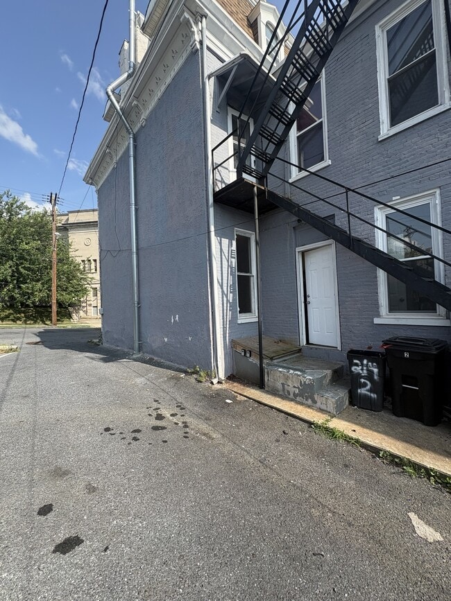 Photo - 214 S 13th St Unit 1F