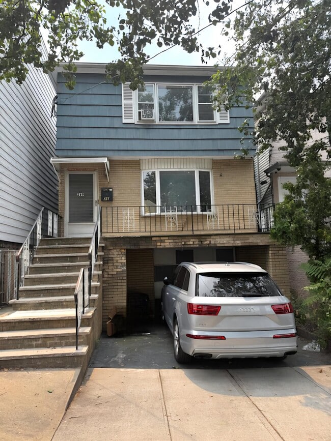 Building Photo - 269 Manhattan Ave Unit 2 Rental