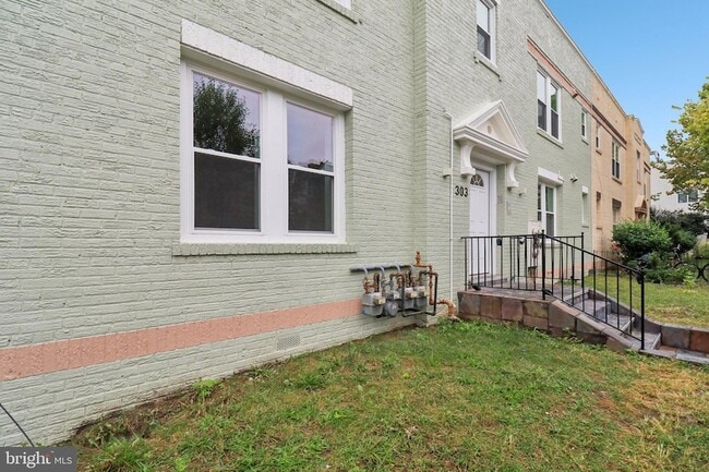 Photo - 303 Seaton Pl NE Unidad 4