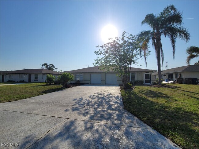 Photo - 933 SE 23rd Pl