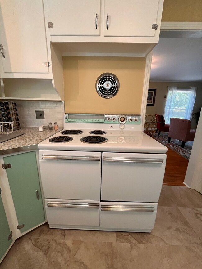 Photo - 1310 Trotwood Ave
