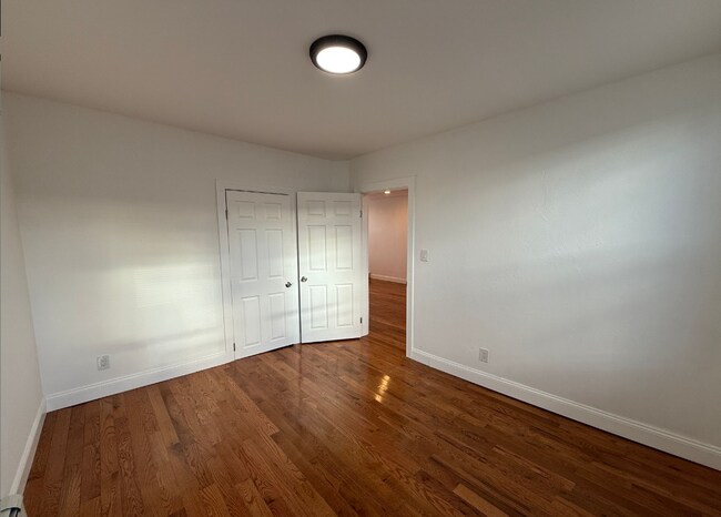 Photo - 129 Orleans St Unit 7