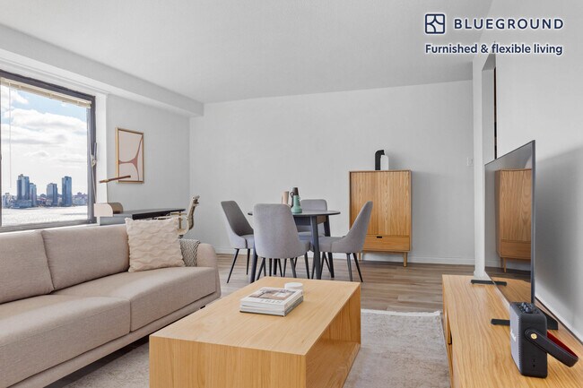 20 Waterside Plaza Unit SI FL15-ID979