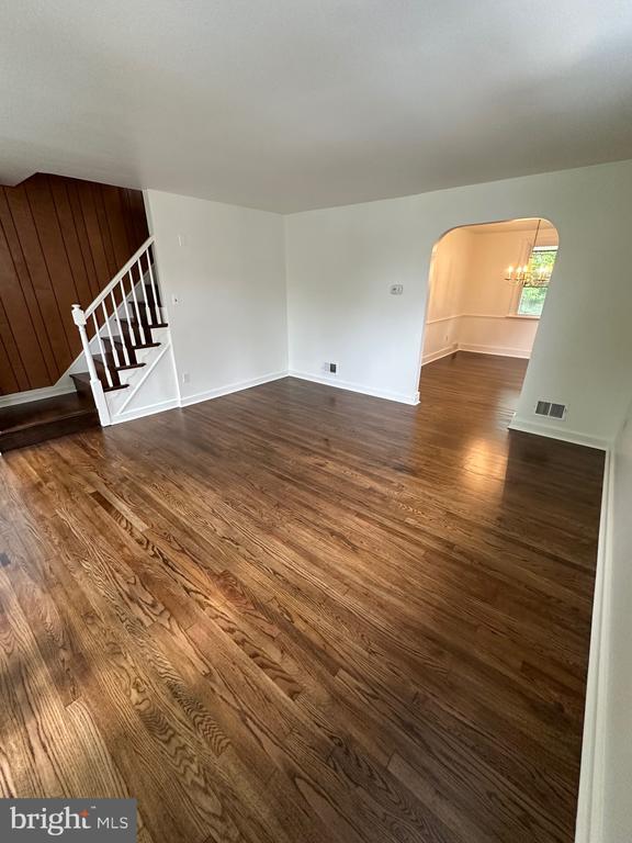 Photo - 1122 Coyne Pl
