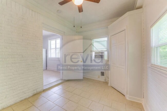 Photo - ROWLAND 806 Unidad #4