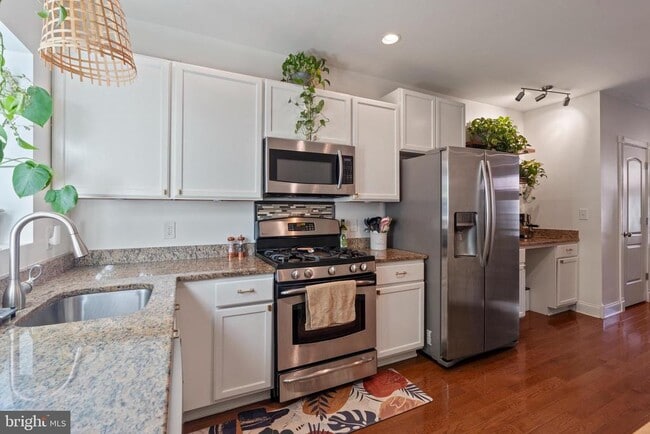 Photo - 431 S Robinson St