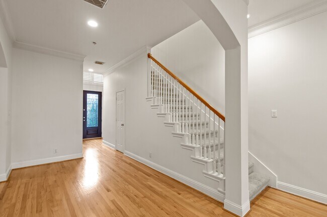 Photo - 5351 McCulloch Cir