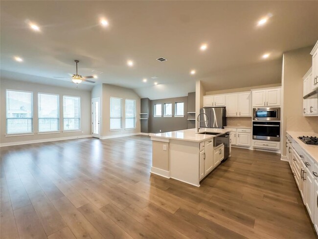 Photo - 337 Alicante Ln