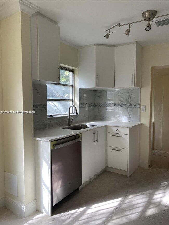 Photo - 170 NW 49th St