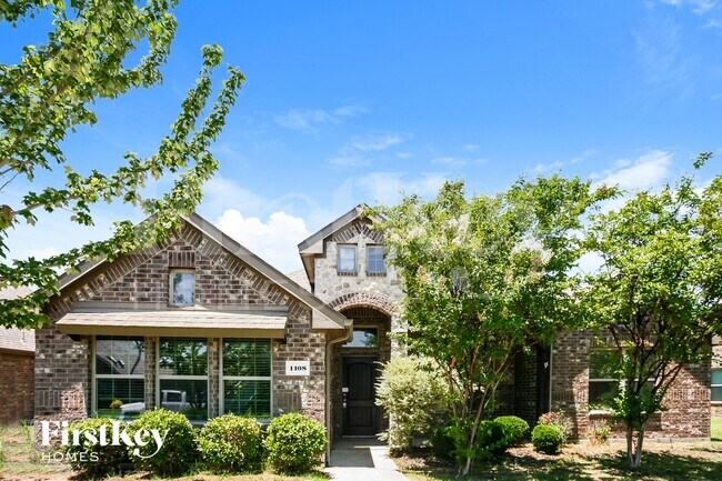 Photo - 1108 Colonial Dr