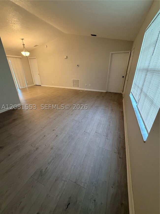 317 SW Buxton Ave