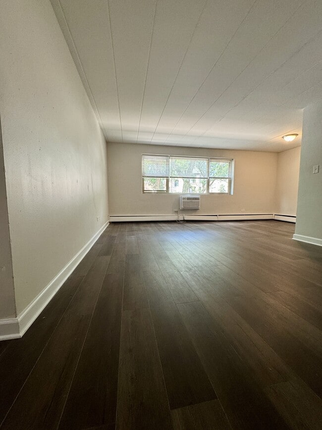Photo - 7301 N Ridge Blvd