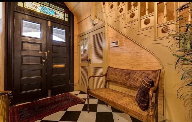 Photo - 2170 NW Flanders St Unidad 2170