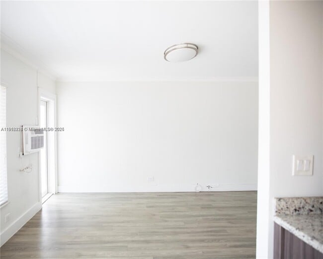 Photo - 345 85th St Unidad 7