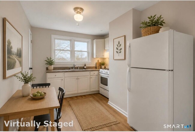 Photo - 63 Maynard St