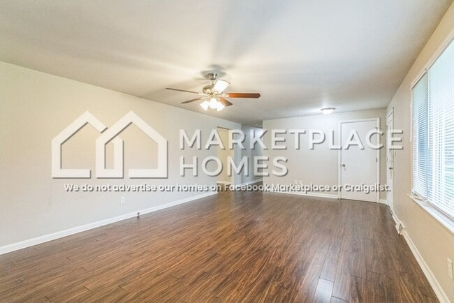 Photo - 4915 Jaysue St