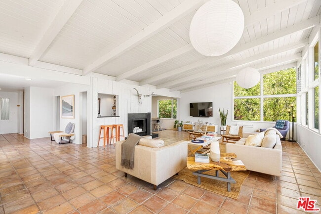 Photo - 19783 Valley View Dr