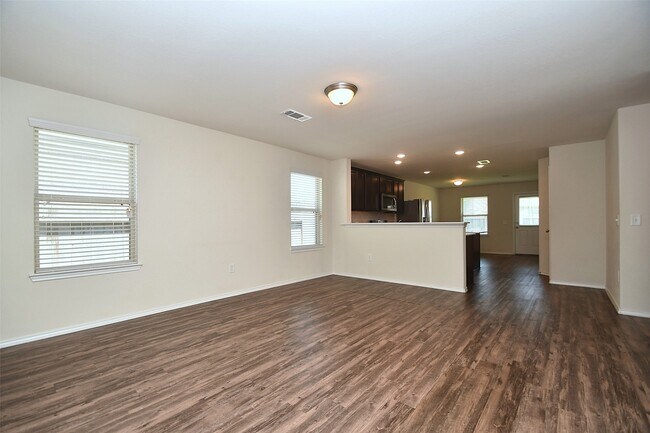 Photo - 5010 Brewcastle Ln