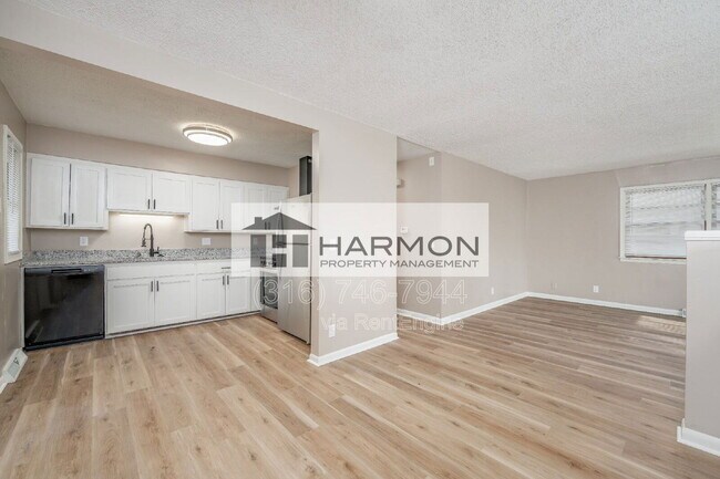 Photo - 8514 W 9th St N