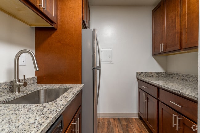 1HAB, 1BA - 820 ft²