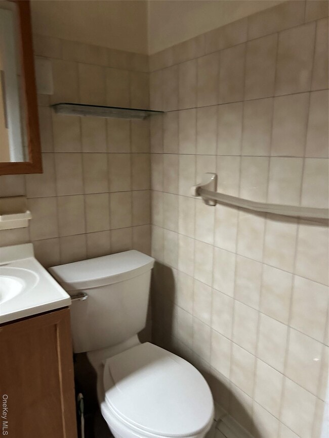 Photo - 17-37 Grove St